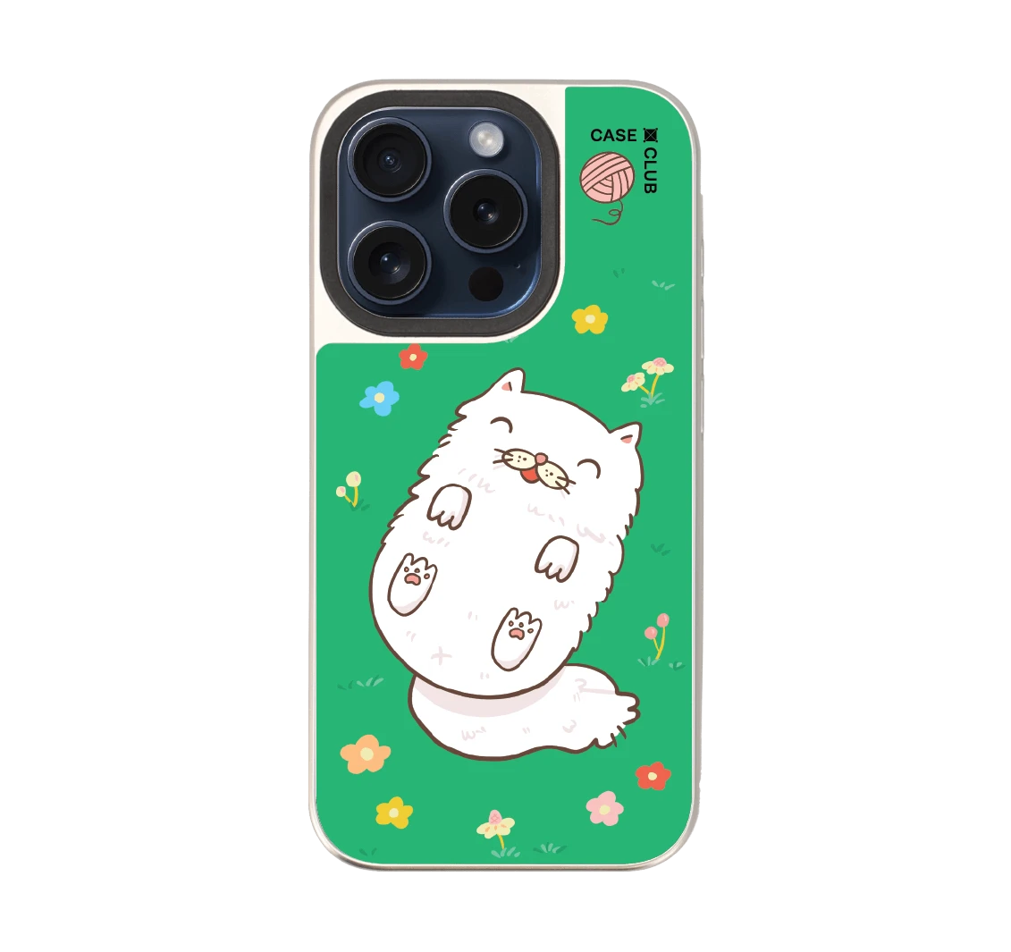 persian cat in the garden